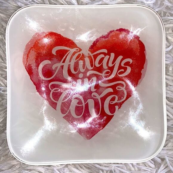 Always In Love Red Heart Jewelry Trinket Tray Clear Dish - Picture 6 of 7